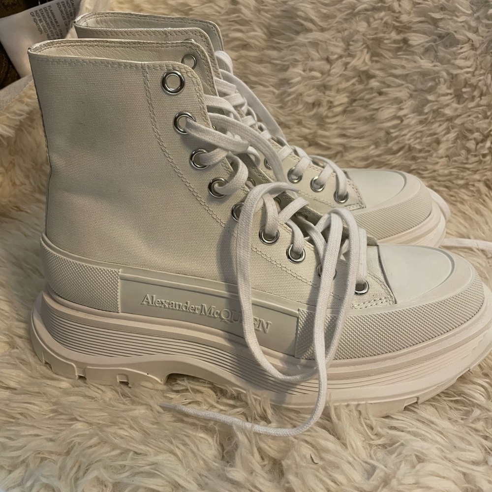 Alexander Mcqueen Tread Slick High Top Sneaker